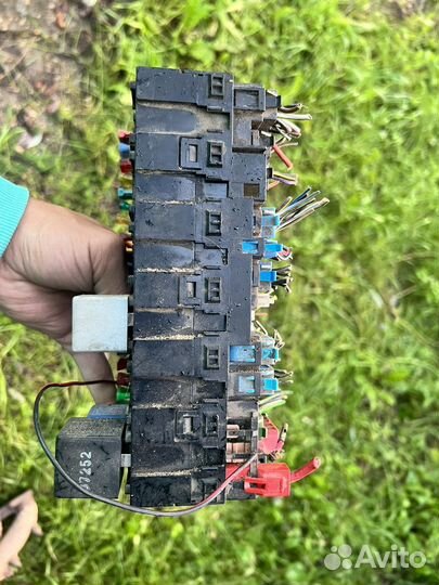 Бок предхранитей passat b3 1.8