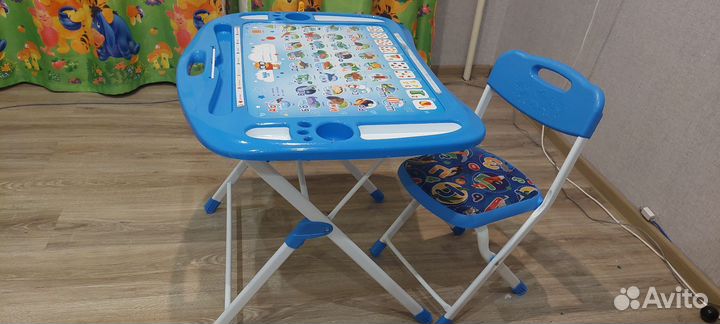 Детский стол и стул