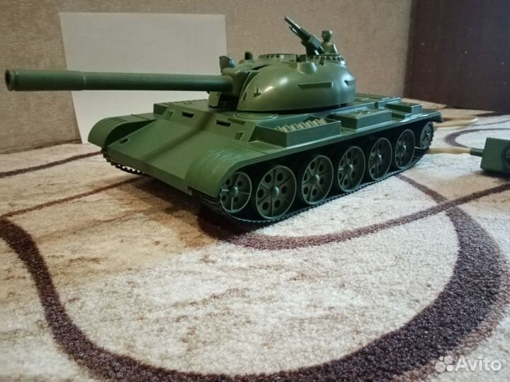 Игрушка танк СССР