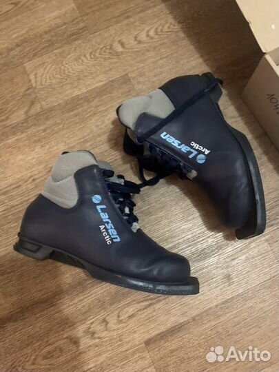 Лыжные ботинки