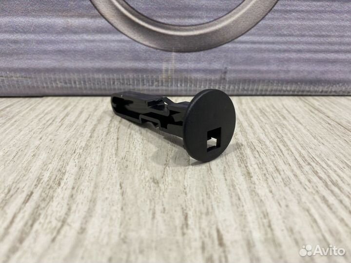 Кронштейн крепление Опора радиатора Renault scenic