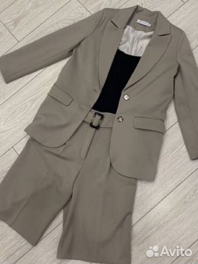 Шорты бермуды S офисный стиль