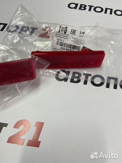 Светоотражатель на задний бампер Renault Trafic