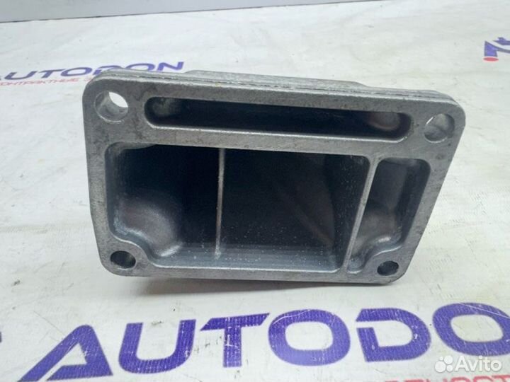 Кронштейн двигателя правый Mercedes E-Class W211