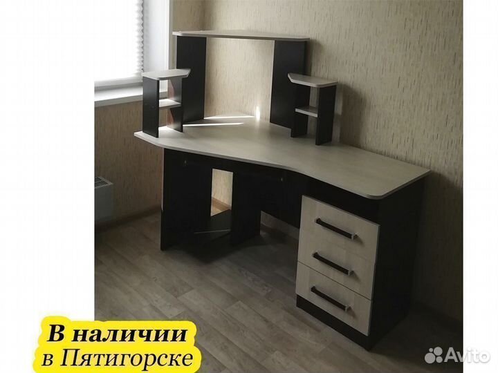 Компьютерный стол