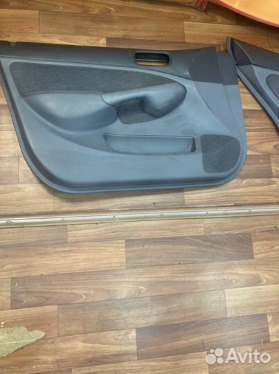 Обшивки дверей honda civic