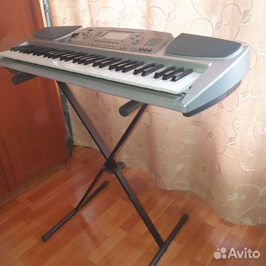 Новый синтезатор Eurofon mc381