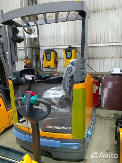 Ричтрак Jungheinrich ETV 214, 2023 года, Германия