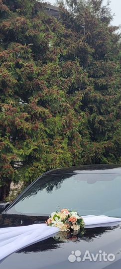 Свадебный декор на машину