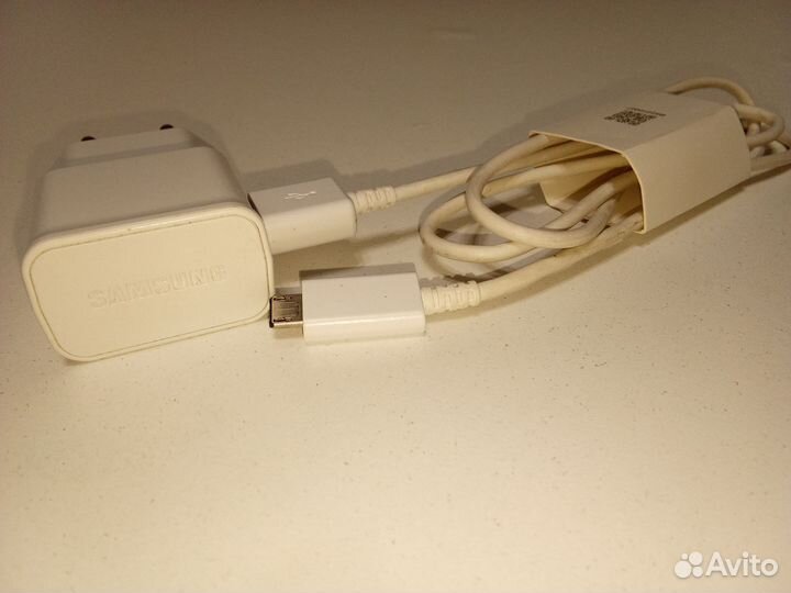 Зарядка для USB Micro (белый цвет)