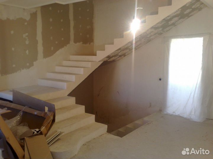 Изготовление монолитных и деревянных лестниц