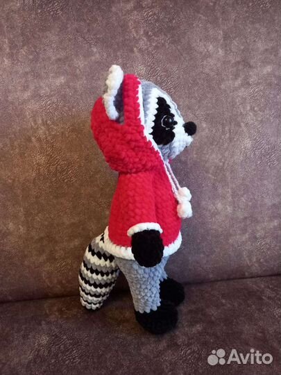 Плюшевый енот