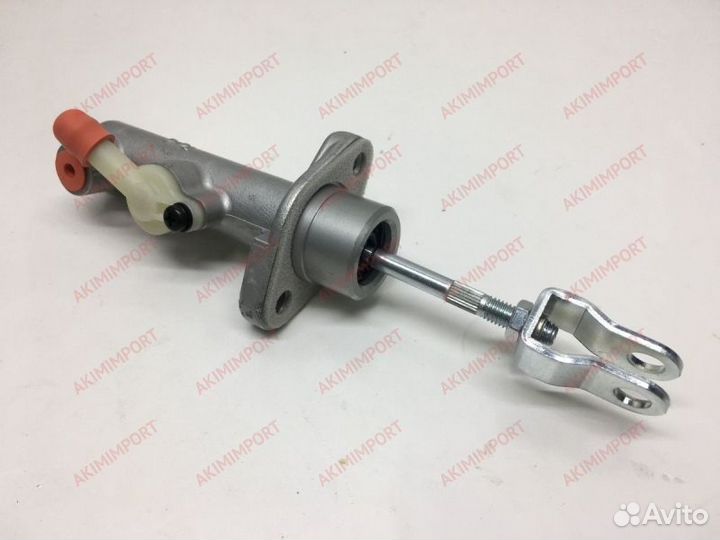 Цилиндр сцепления главный