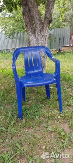 Стул пластиковый