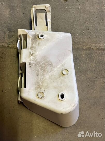 Kpонштейн заднего бaмпеpa лeвый fоrd Focus III 201