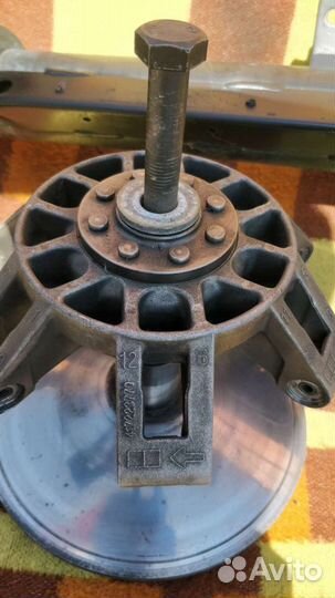 Двигатель и вариатор снегохода BRP