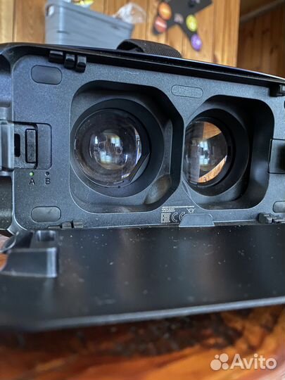 Очки виртуальной реальности Samsung New Gear VR