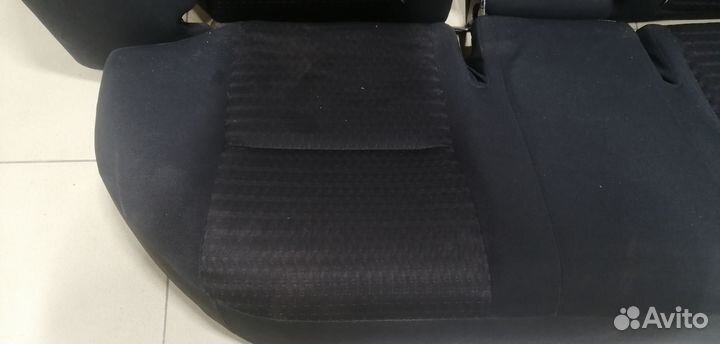 Сиденье заднее Corolla E15 2006-2013