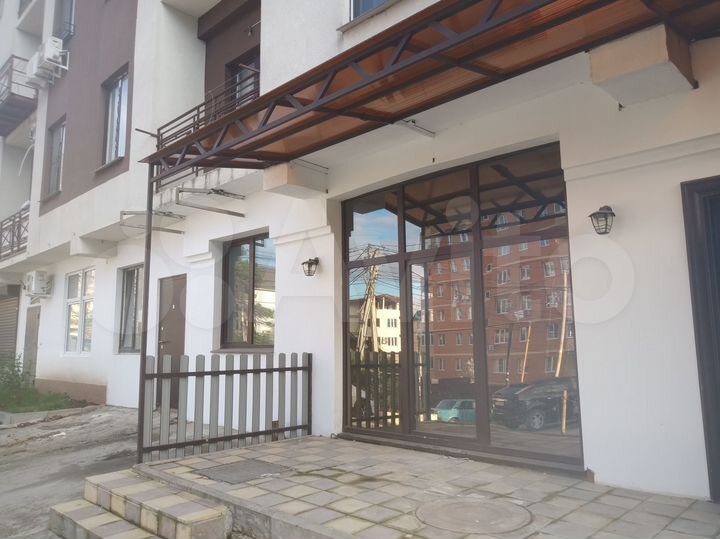 2-к. квартира, 42 м², 1/6 эт.