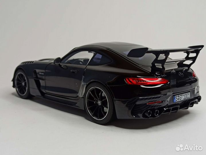 Mercedes AMG GT Black Series 2021 Norev 1:18