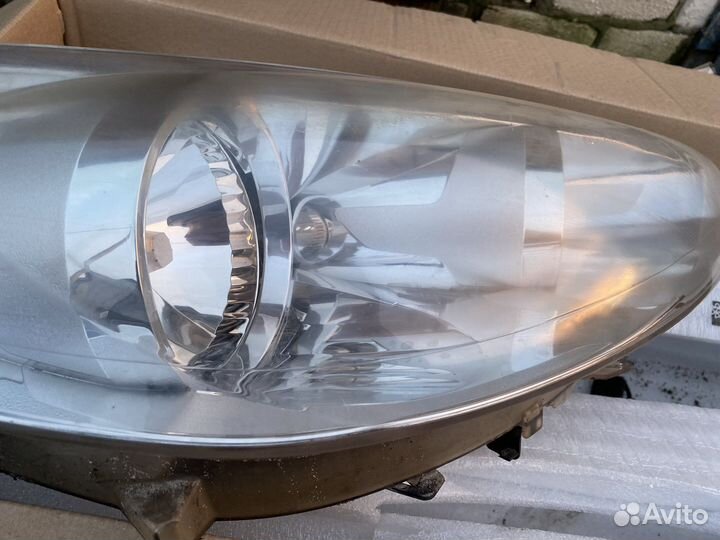 Фара от Peugeot 308 2012
