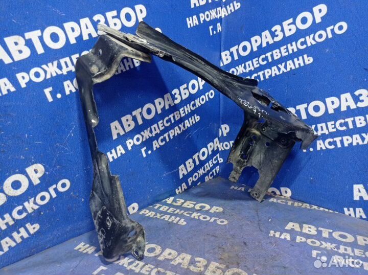 Рамка фары Mercedes-Benz W211 седан 2007