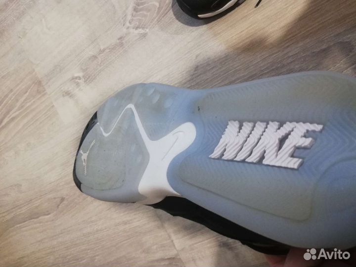 Кроссовки Nike jordan