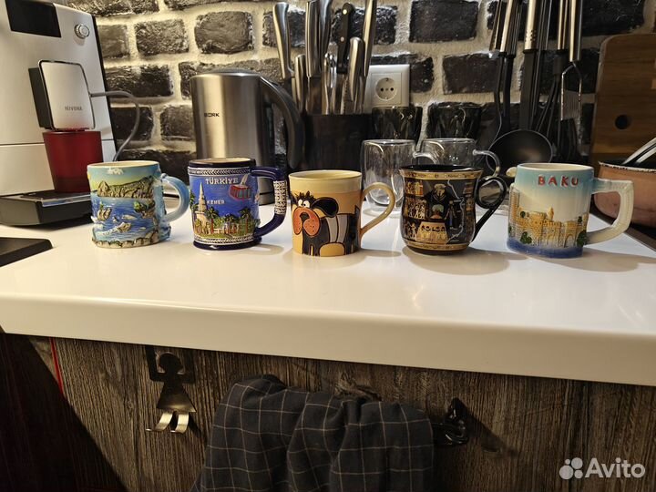 Кружки сувенирные из разных стран