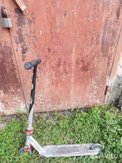 Трюковой самокат oxelo