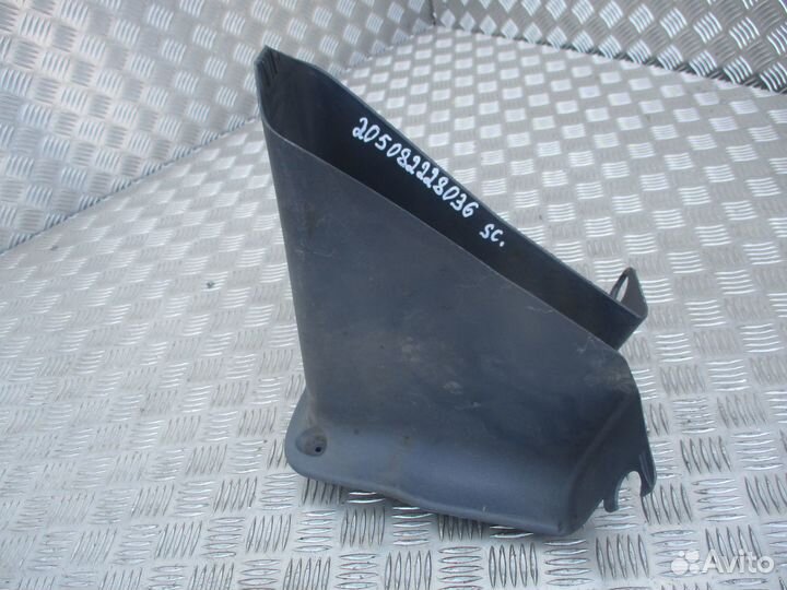 Кожух рулевой колонки Scania 1735822