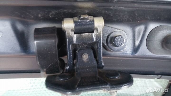 BMW E81 E87 E84 петли на крышку багажника
