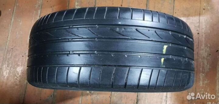 Bridgestone Potenza RE050A 245/45 R18