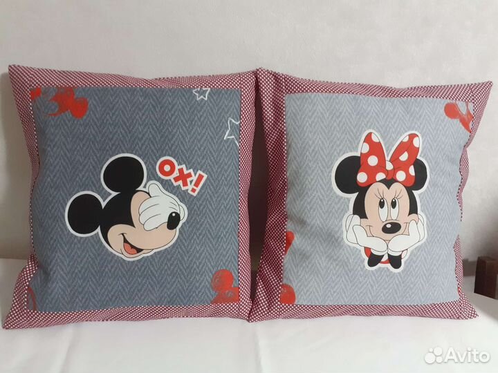 Подушки Микки и Минни Маус
