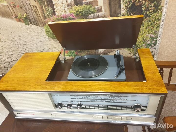 Продам радиолу Кантата 203