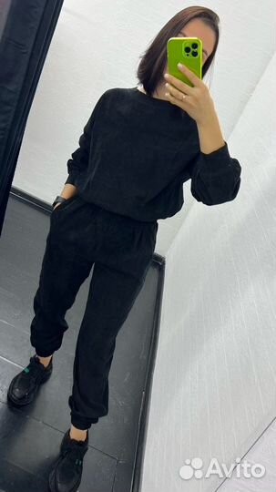 Спортивный костюм женский