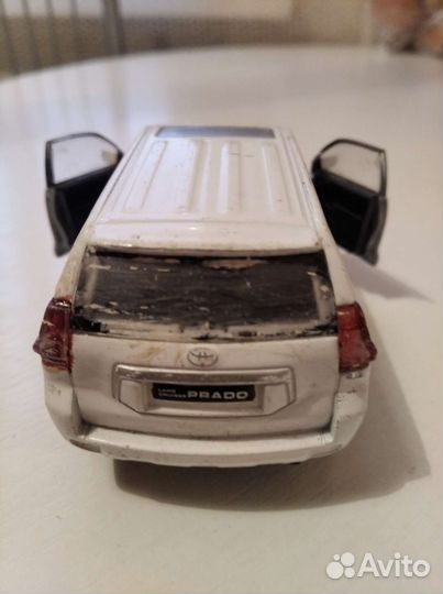 Toyota Land cruiser prado модель авто 1:43