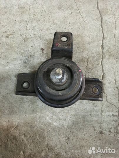 Опора двигателя правая (Hyundai Santa Fe)