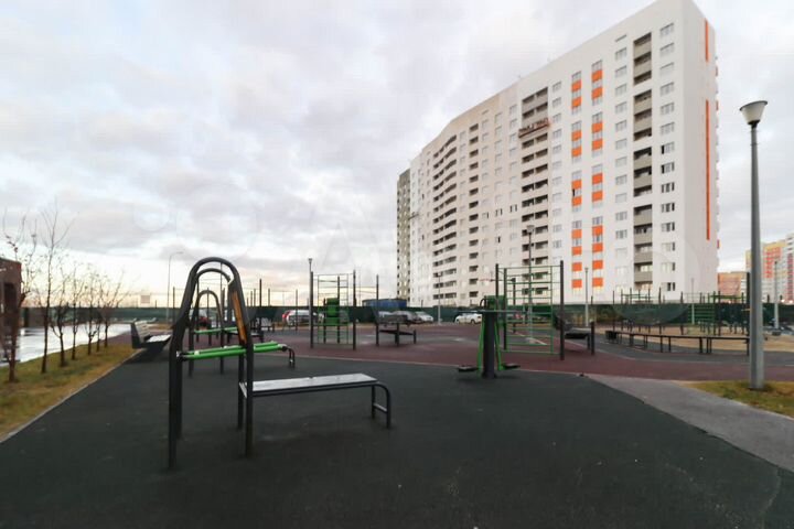 2-к. квартира, 53,3 м², 1/15 эт.