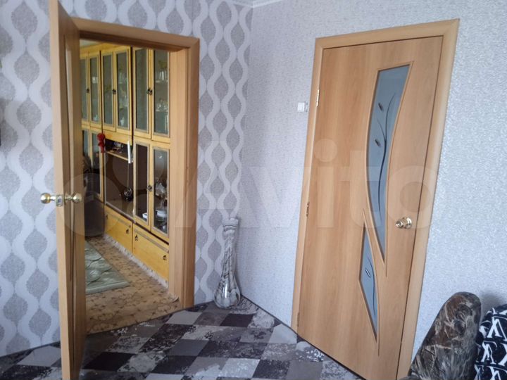 4-к. квартира, 62 м², 1/1 эт.