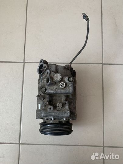 Компрессор системы кондиционирования BMW 7-Series