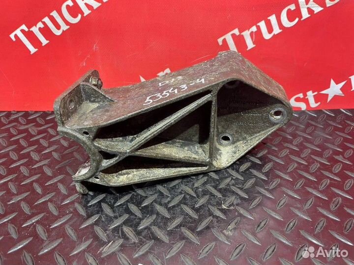 Кронштейн крыла заднего