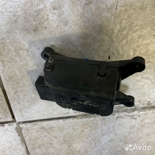 Сервопривод заслонок печки Skoda Octavia A5 1Z- 20