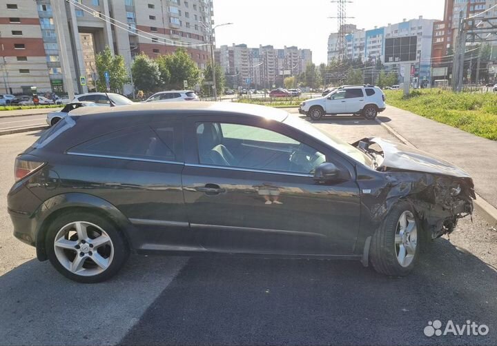 Opel Astra GTC 1.8 AT, 2009, битый, 240 000 км