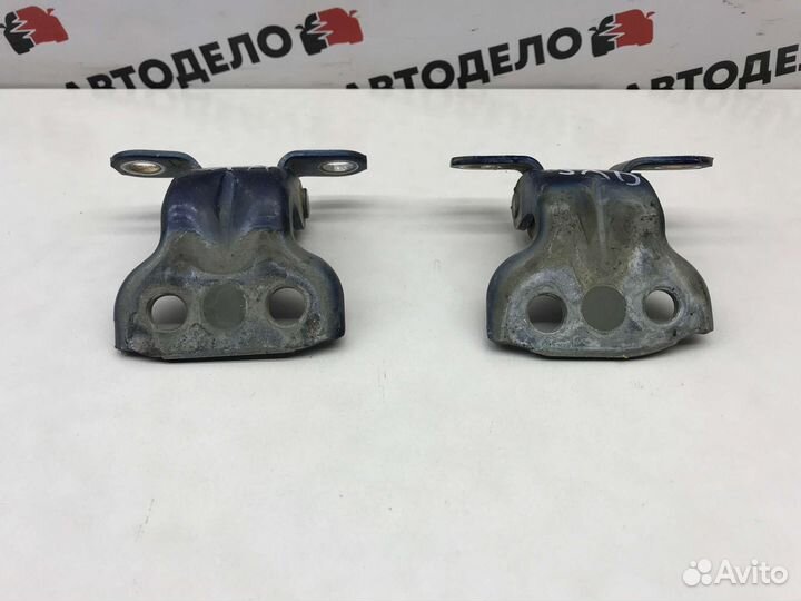 Петли задней левой двери Daihatsu Gran Move 2000 г