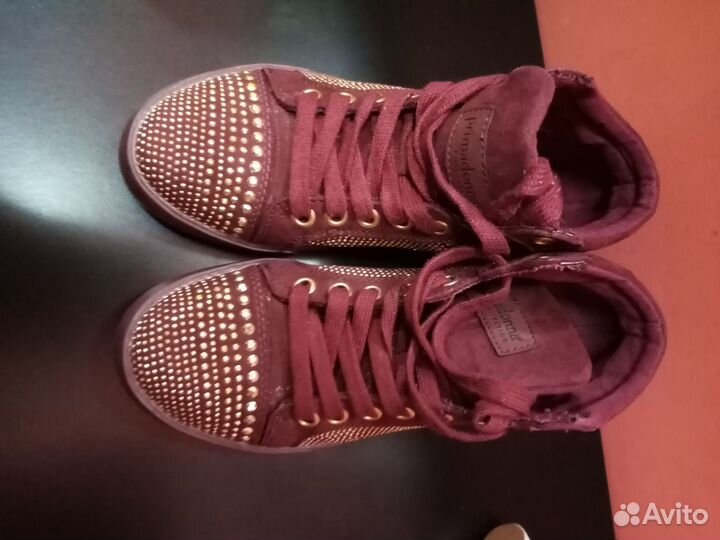 Женские ботинки