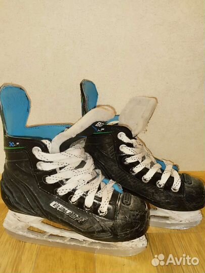 Коньки хоккейные