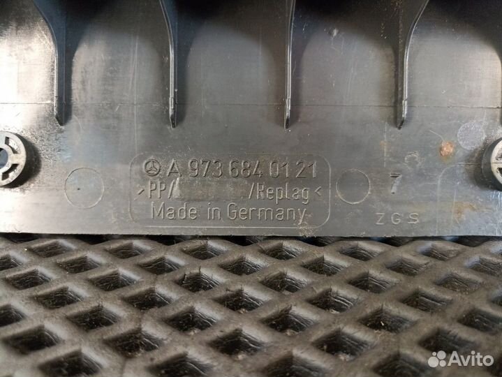 Накладка порога правого