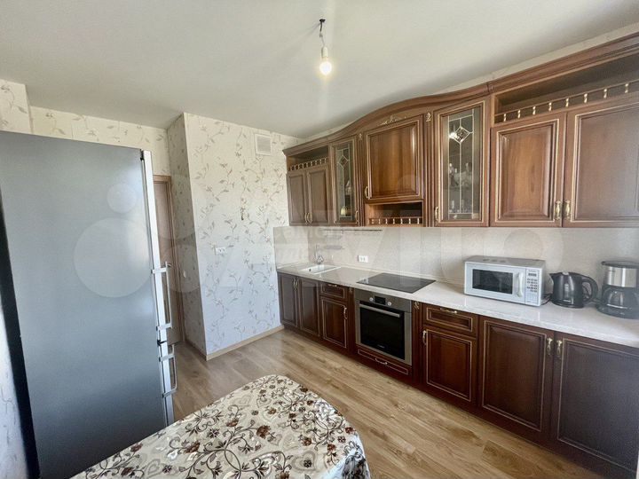 3-к. квартира, 81,7 м², 7/17 эт.