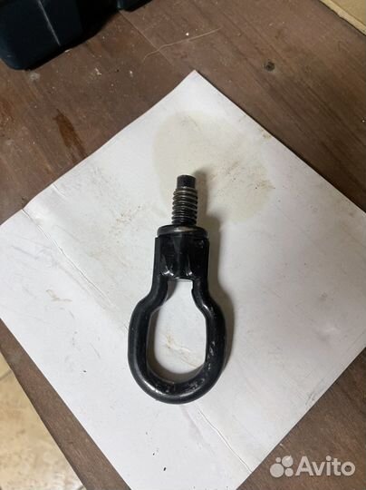 Буксировочный крюк в ассортименте