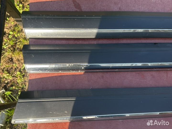 Накладка двери передняя правая Ниссан Мурано Z51